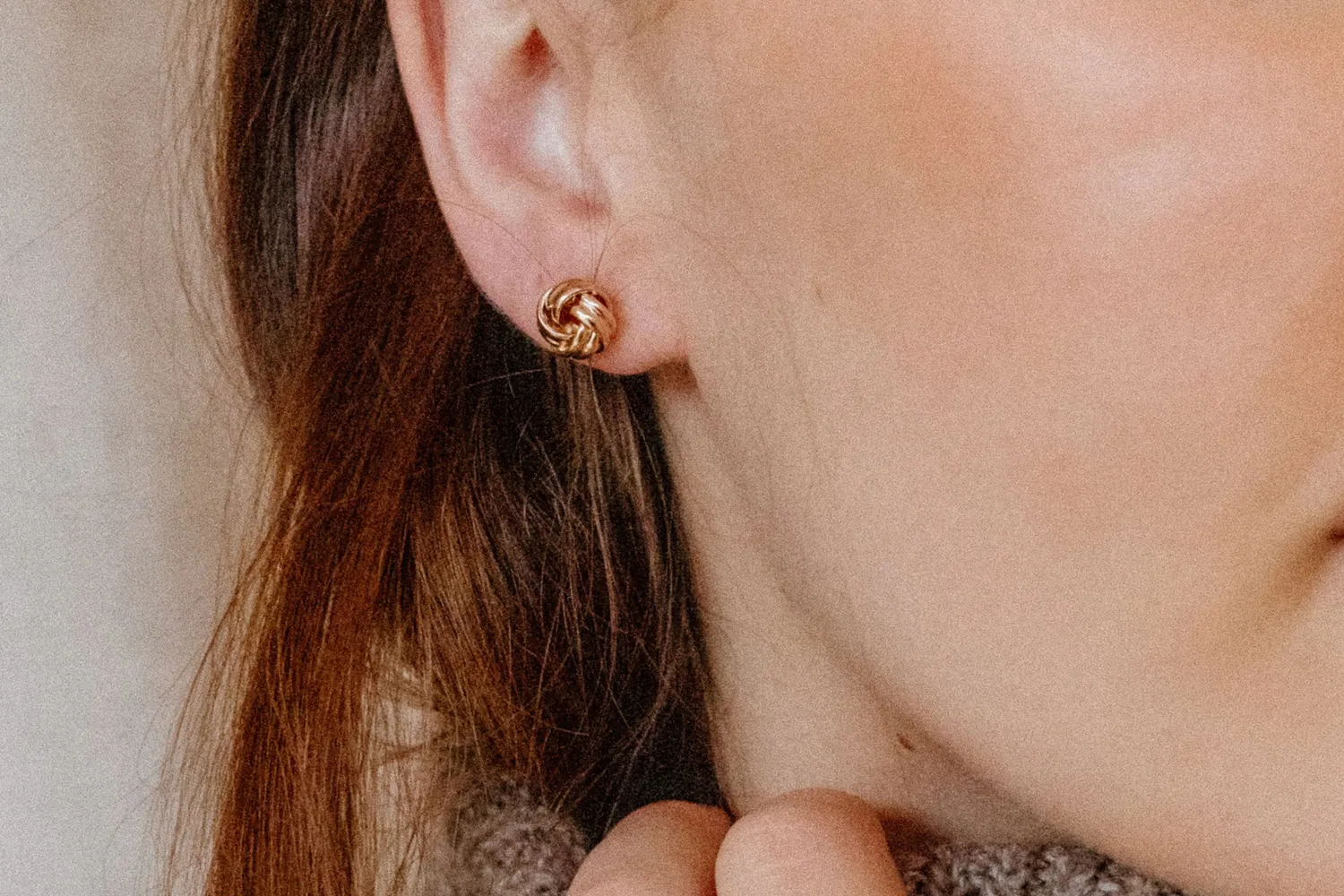 Eremis Alicia øredobber 10 mm gullbelagt