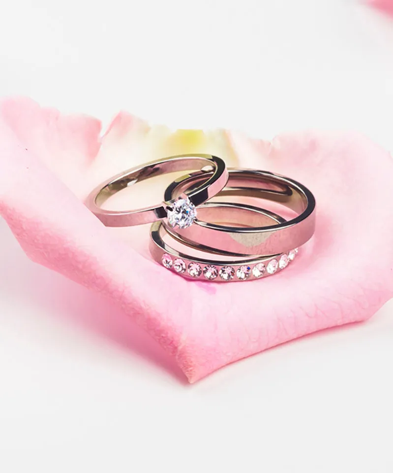 Blomdahl Plain ring titan glatt hudvennlig