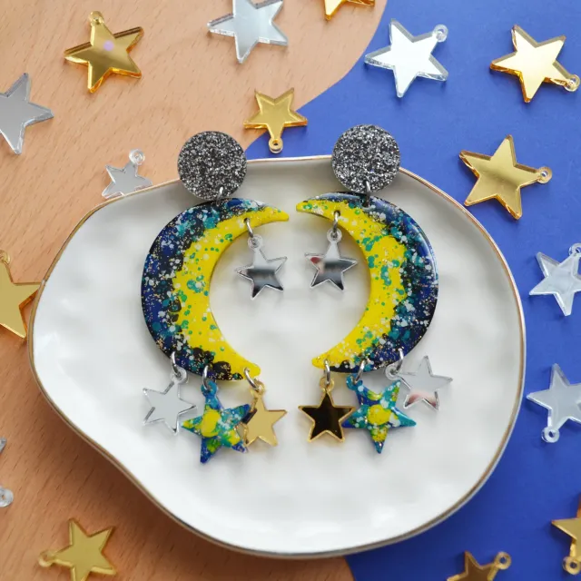 BooandBooFactory Crescent Moon øredobber metallisk stjerne
