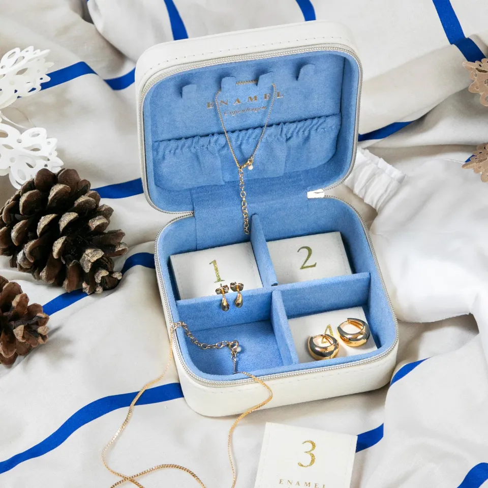 Enamel Adventskalender Gull smykkesett 4 smykker