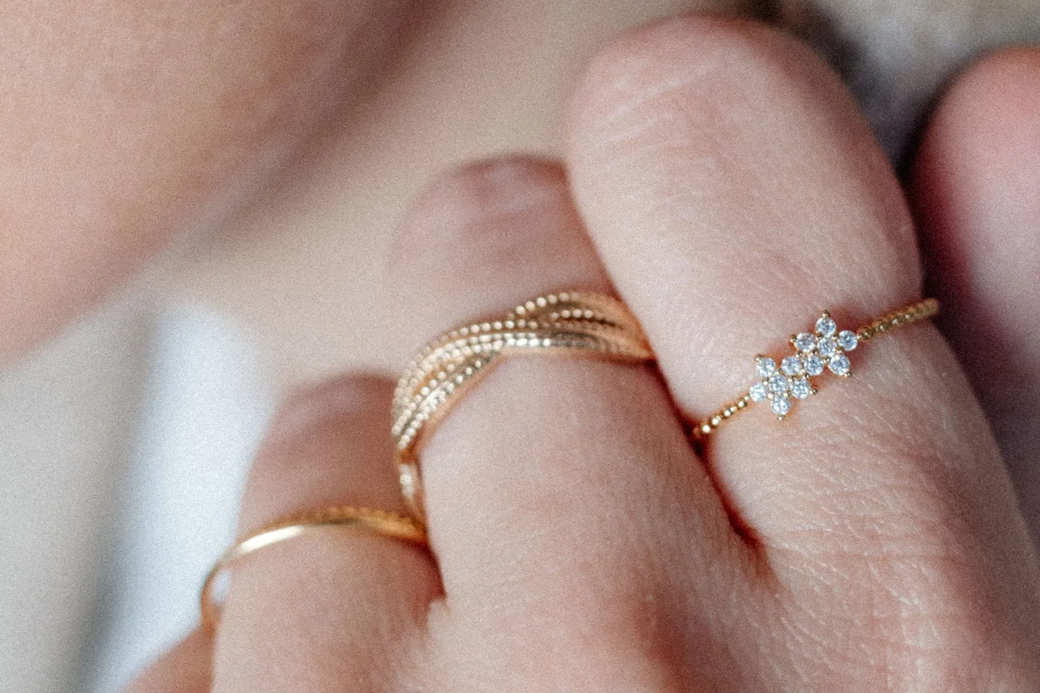 Eremis Camilla ring gull med zirkonia