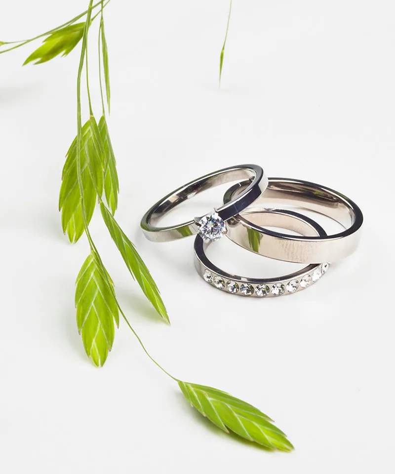 Blomdahl Plain ring titan glatt hudvennlig