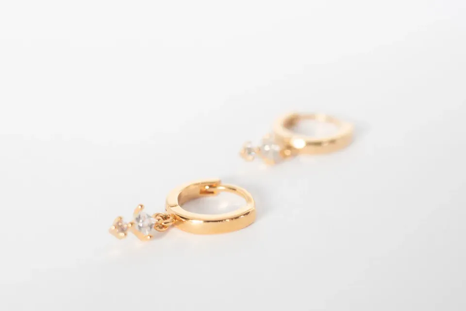 Eremis Estrella øredobber 10mm hvit zirkonia