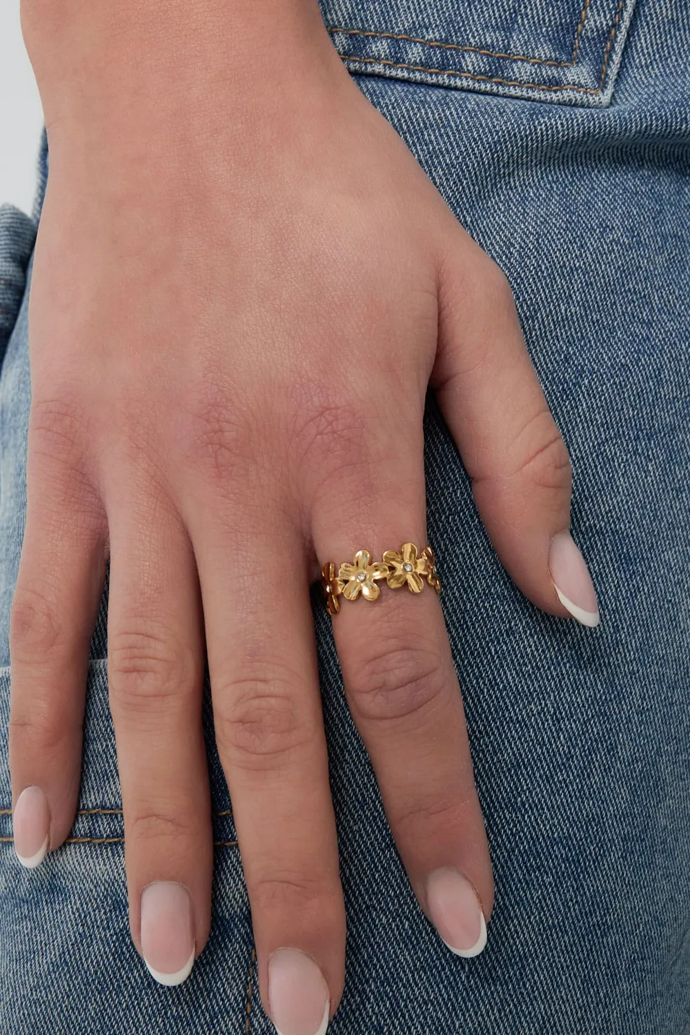 Mea Nani Marguerite ring 14K gullbelagt blomster justerbar