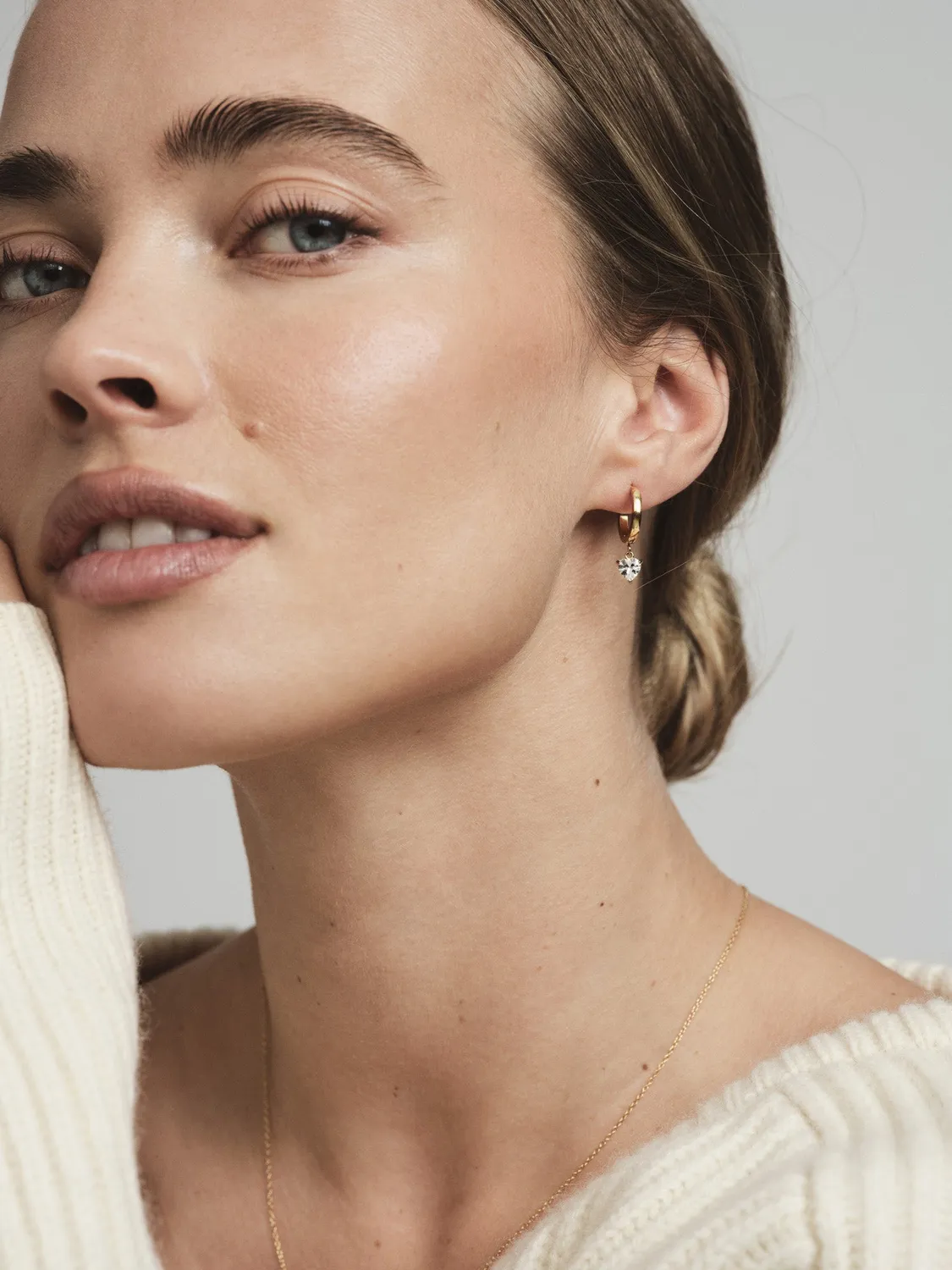 Mockberg Bonne White Hoops gull hjerte 13 mm