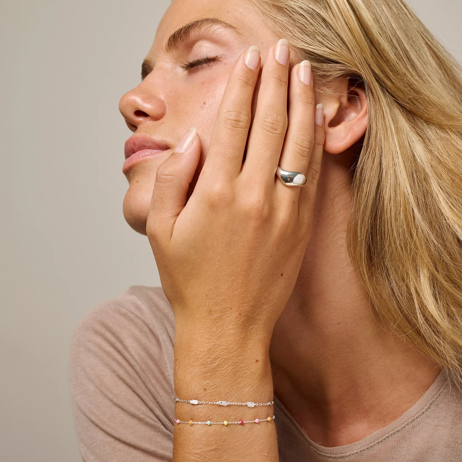 Enamel Lola Refined armbånd 15,5+2 cm rainbow