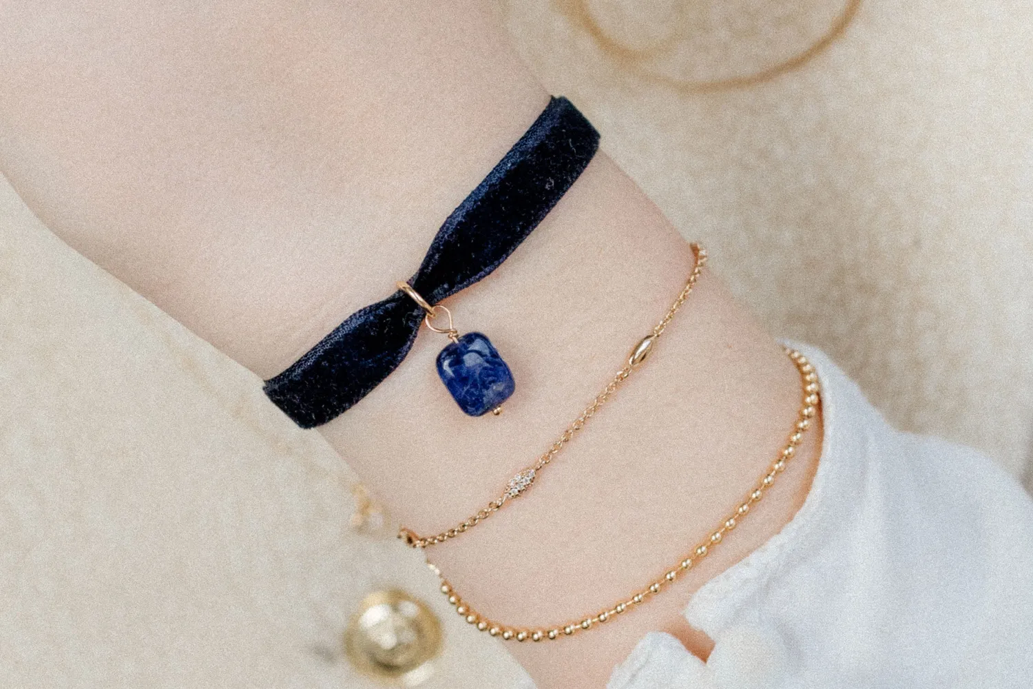 Eremis Charm anheng lapis lazuli 18k gull