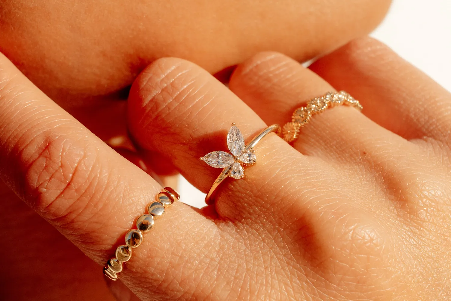 Eremis Papillonne ring zirkonia gullbelagt