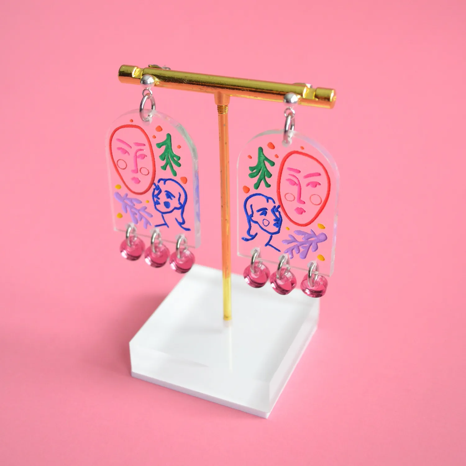 BooandBooFactory Clear Arch with Laser Cut Faces dangle-øredobber