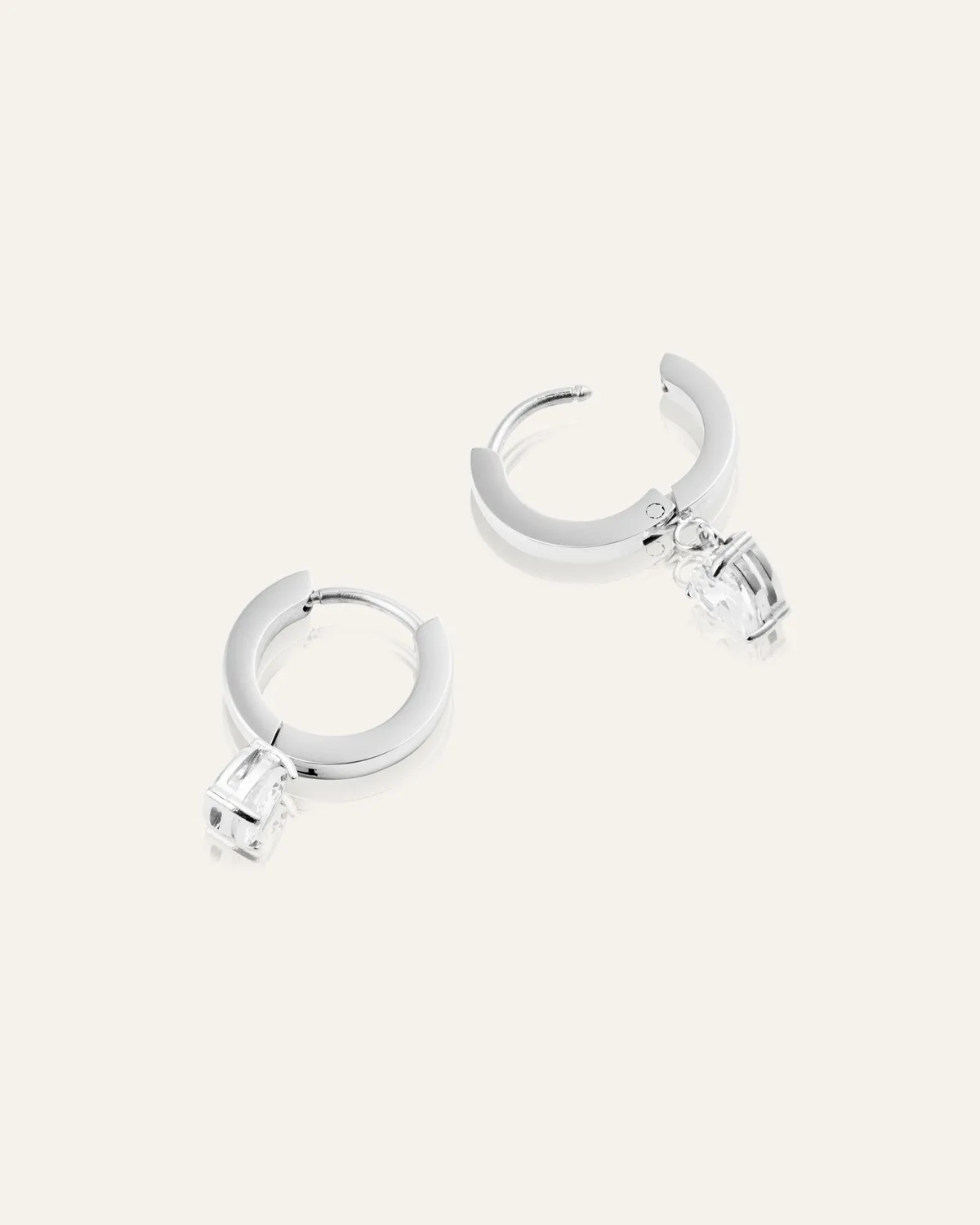Mockberg Bonne White Hoops øreringer 13 mm hvit