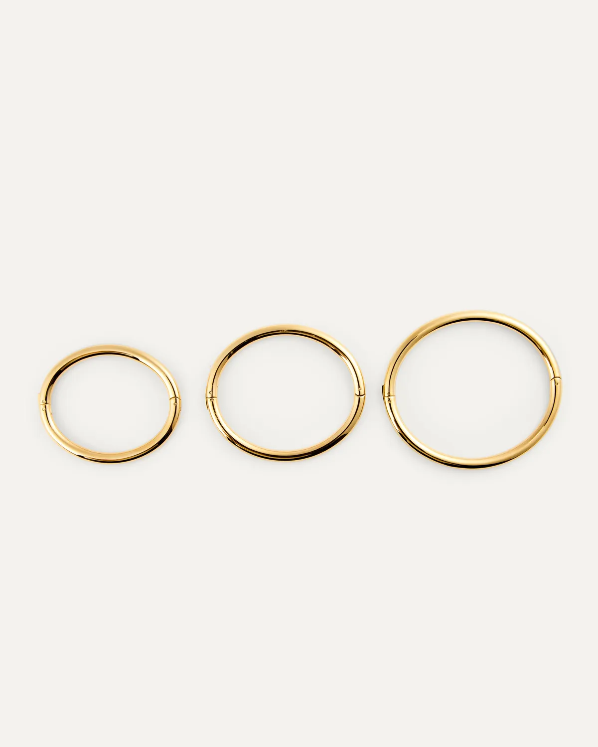 Mockberg Aura Bold Bangle armbånd gull 5 mm vattentålig