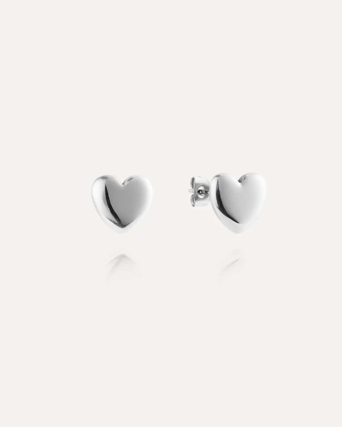 Mockberg Love Medium Studs øredobber sølv 8 mm hjerte
