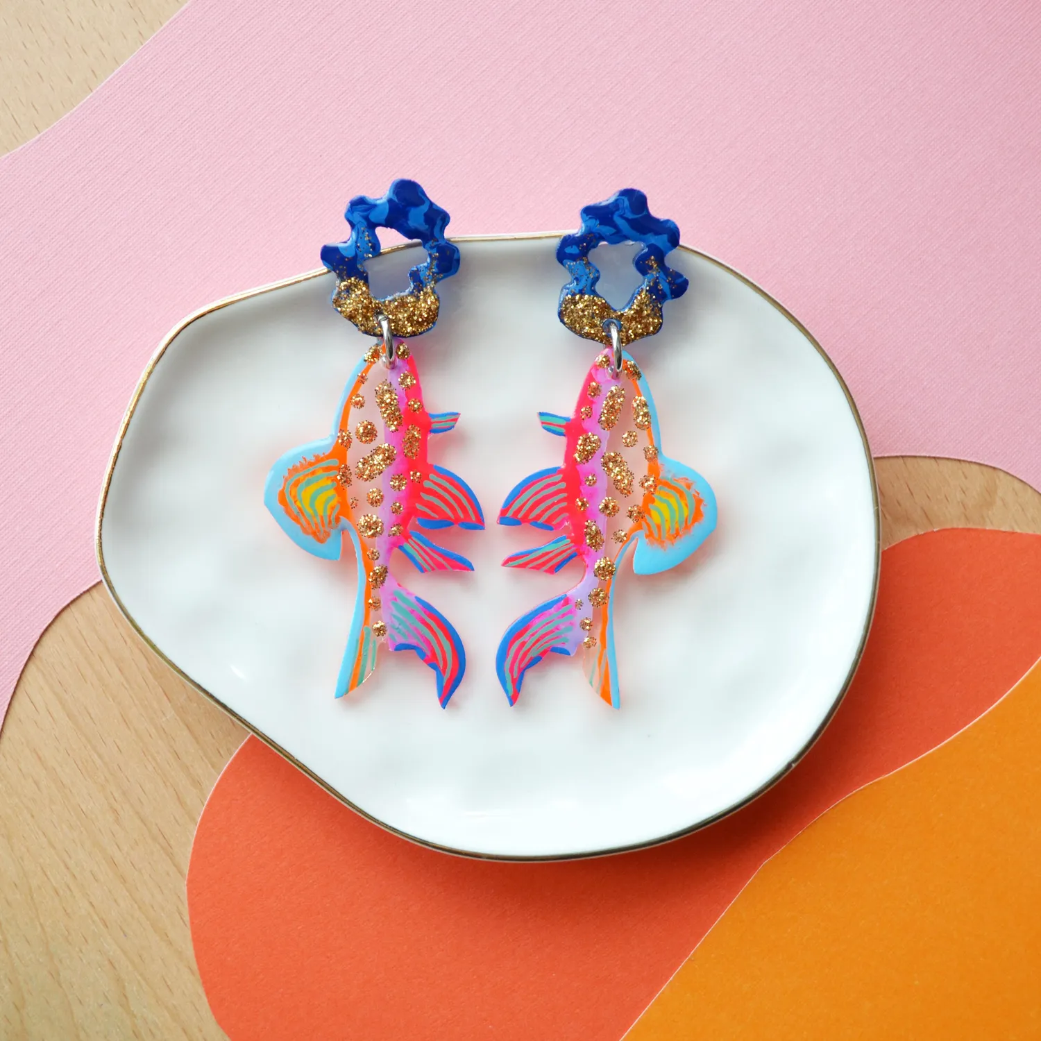 BooandBooFactory Neon Pink Orange Fish øredobber glitter