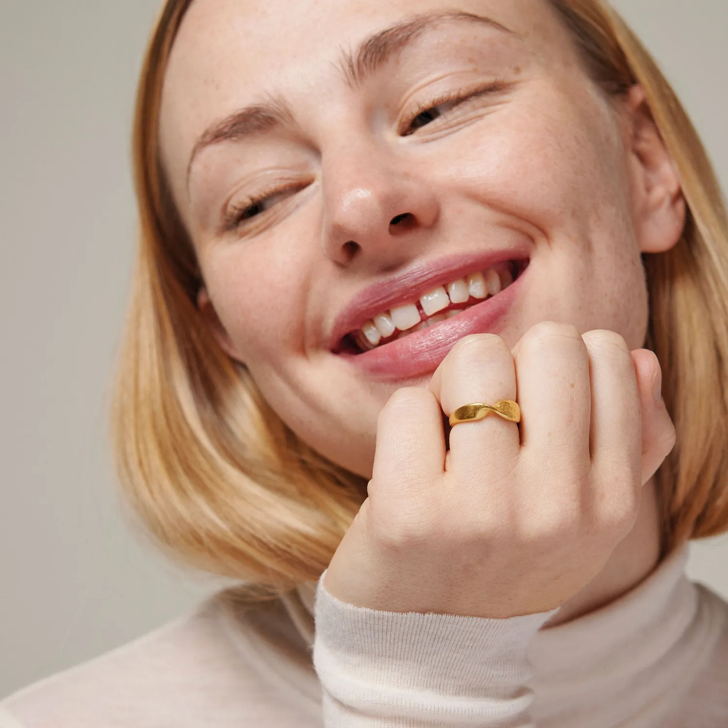Enamel Adele ring gullforgylt hverdagsring