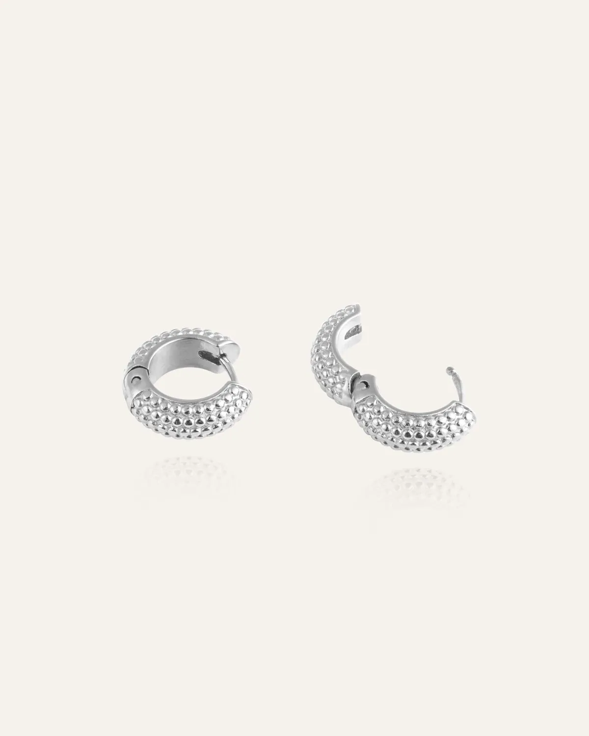 Mockberg Beaded Hoops Small øredobber sølv 14 mm