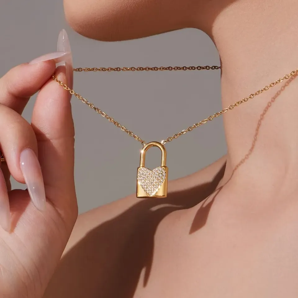 Mea Nani Key To My Heart halskjede 18K gull nikkelfri