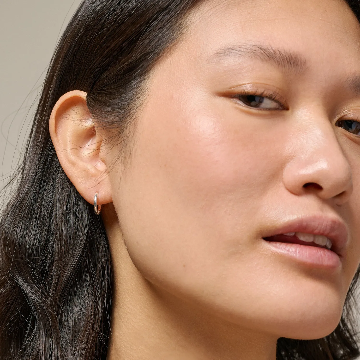 Enamel Classic 10 mm hoops øredobber sølv