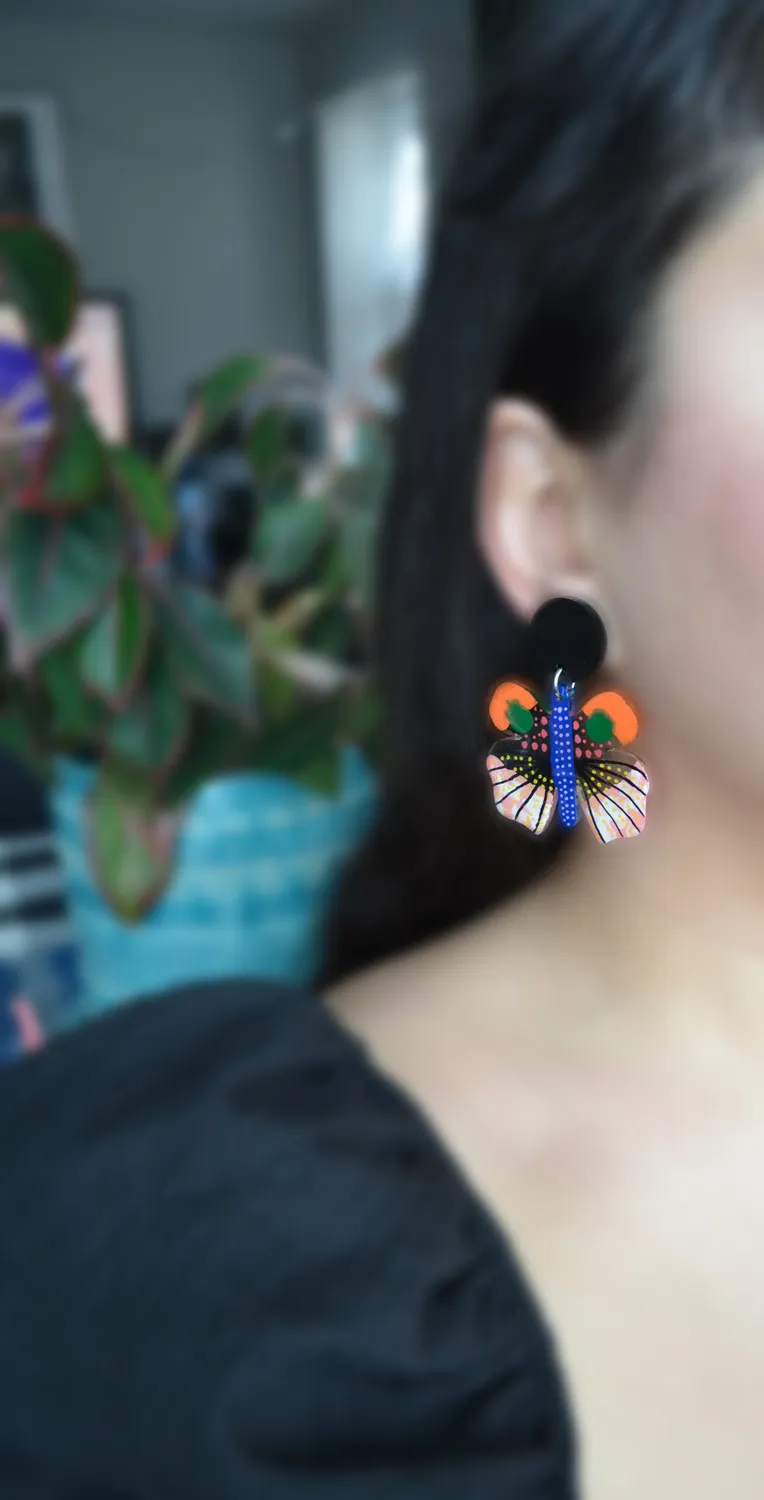 BooandBooFactory Geometric Moth øredobber akryl oransje-rosa